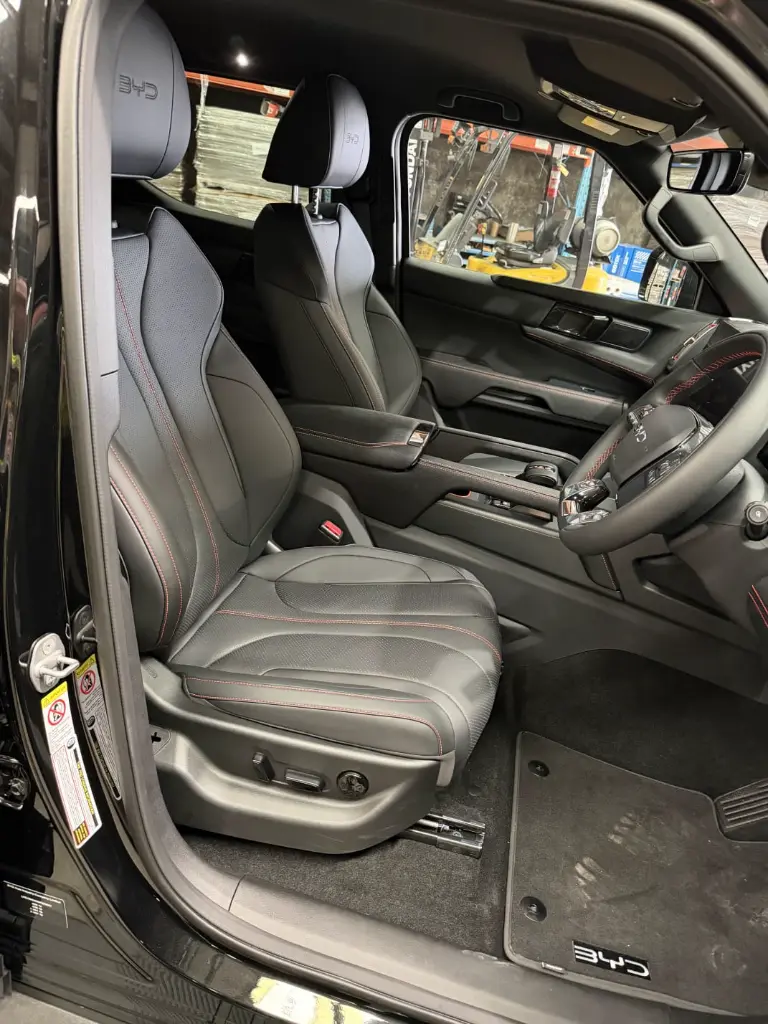 BYD SHARK 6 view 3