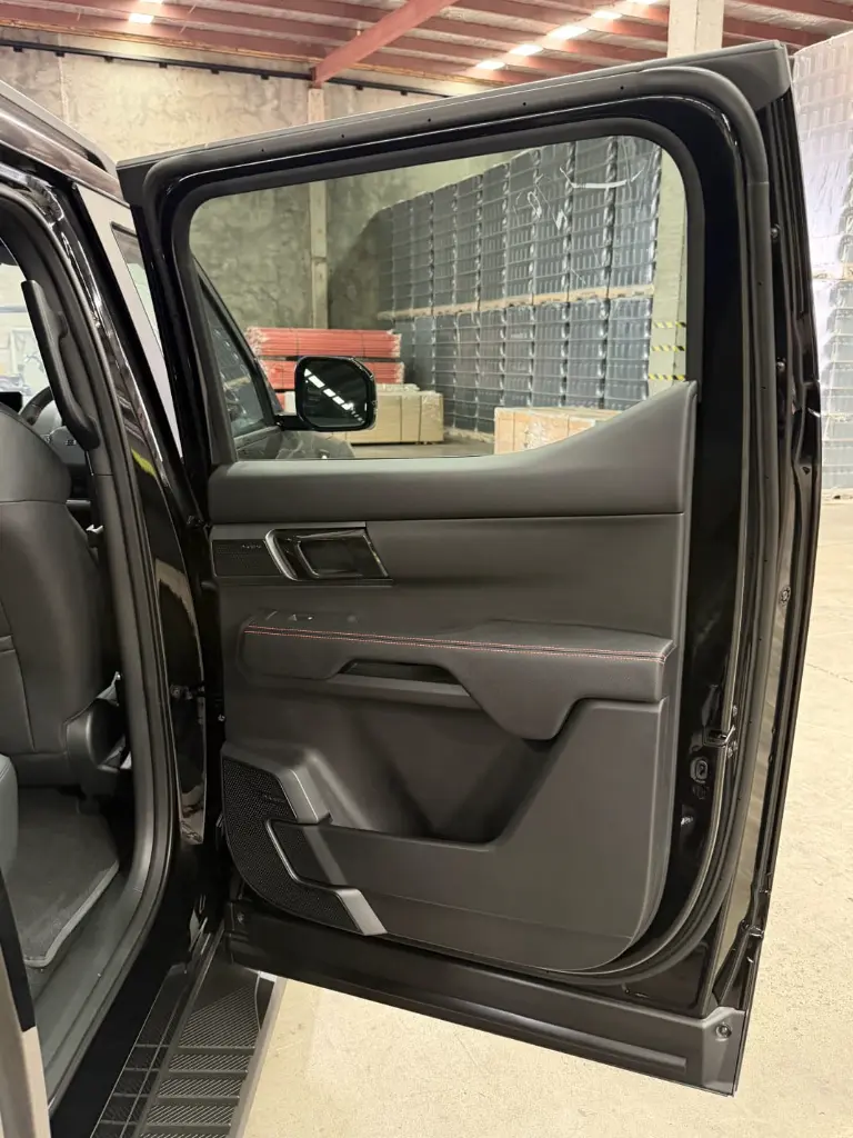 BYD SHARK 6 view 9