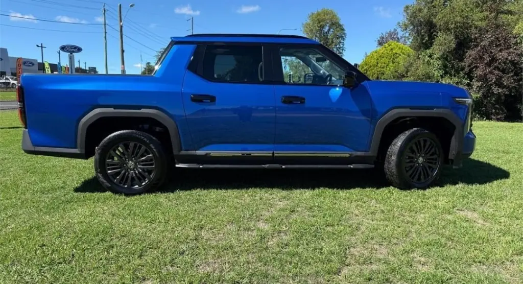 MG MG U9 view 4