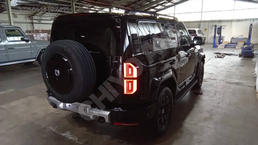 BYD DENZA B5 view 4