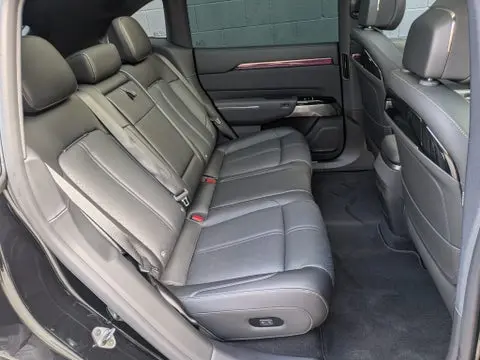 ZEEKR 7X view 10
