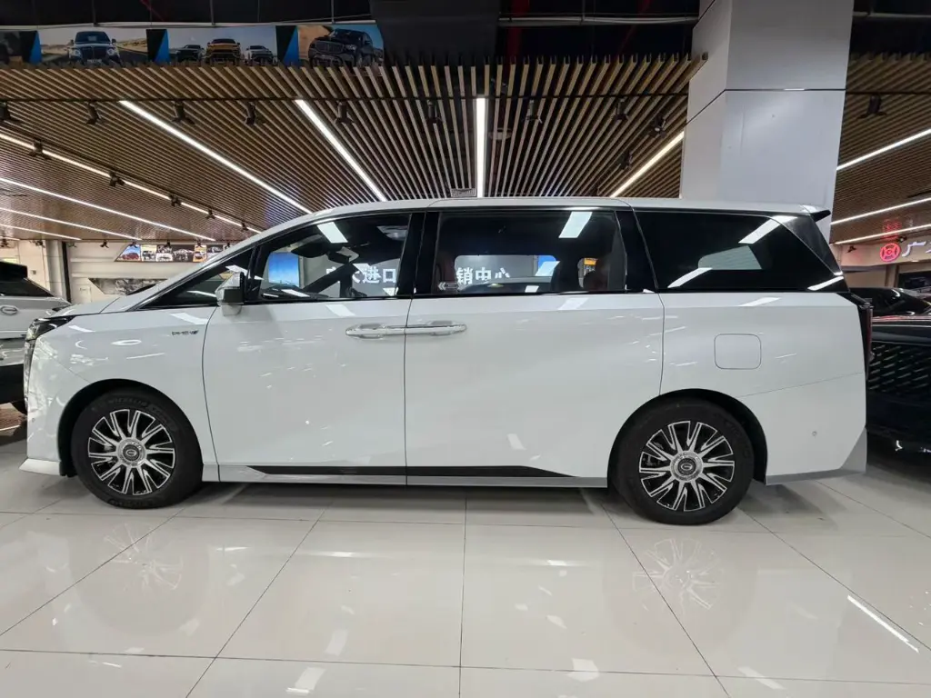 GAC M9 view 3