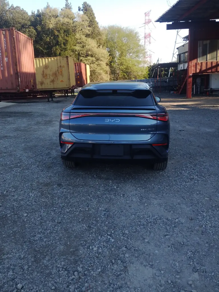 BYD SEALION 7 view 3