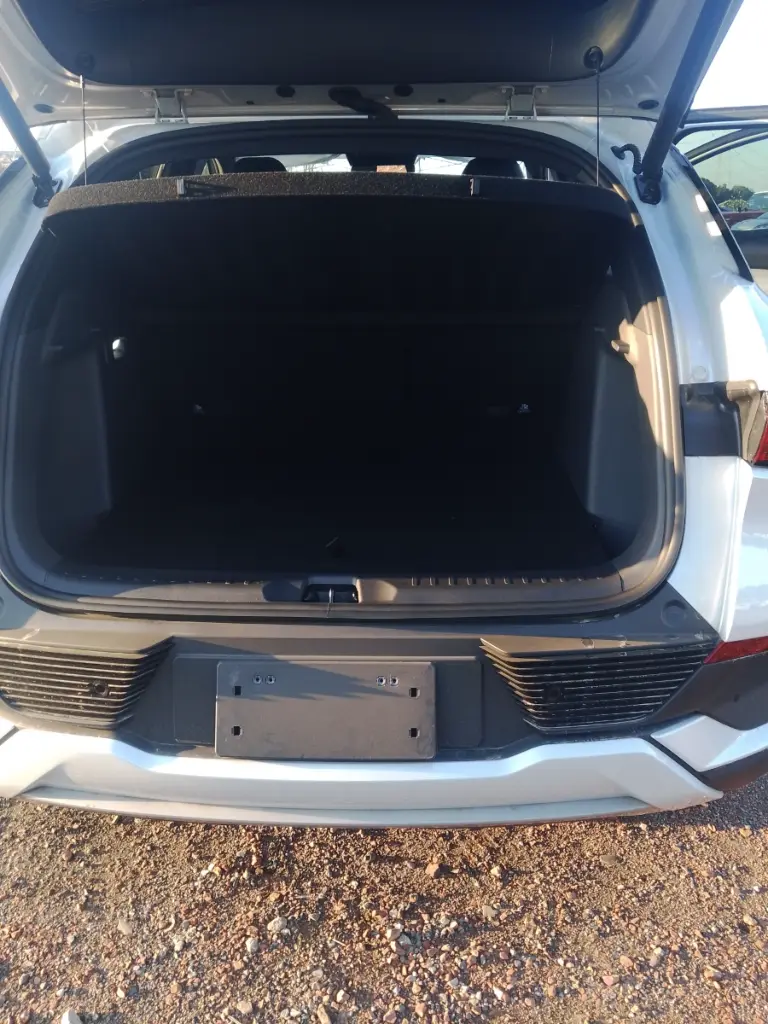 BYD ATTO 3 view 6