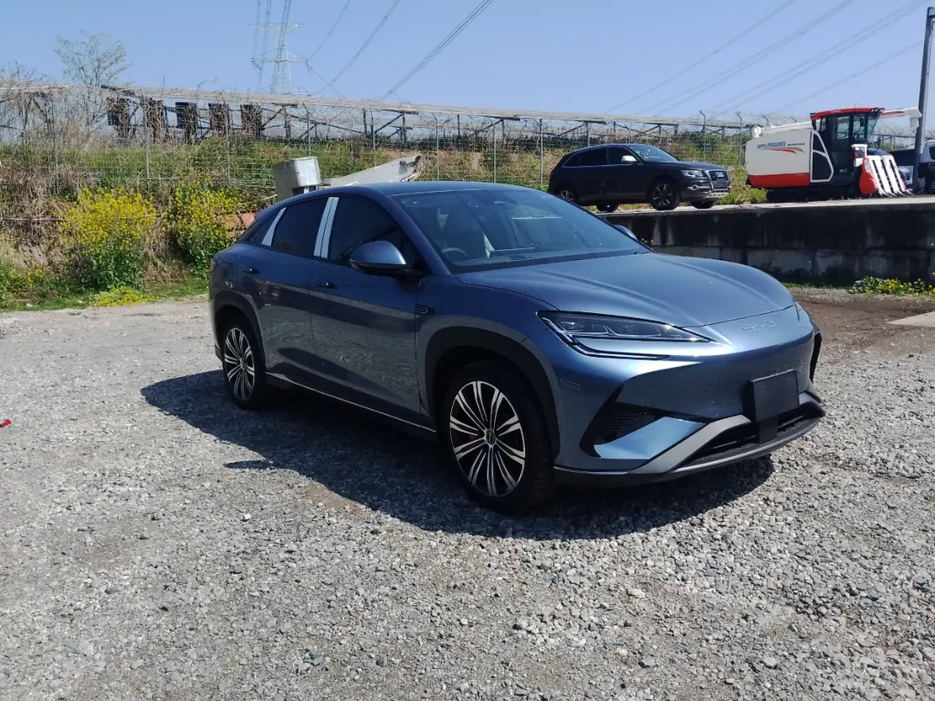 BYD SEALION 7 view 2