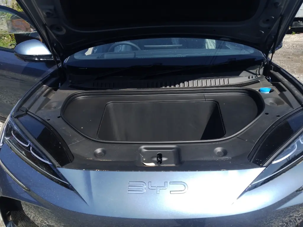 BYD SEALION 7 view 3