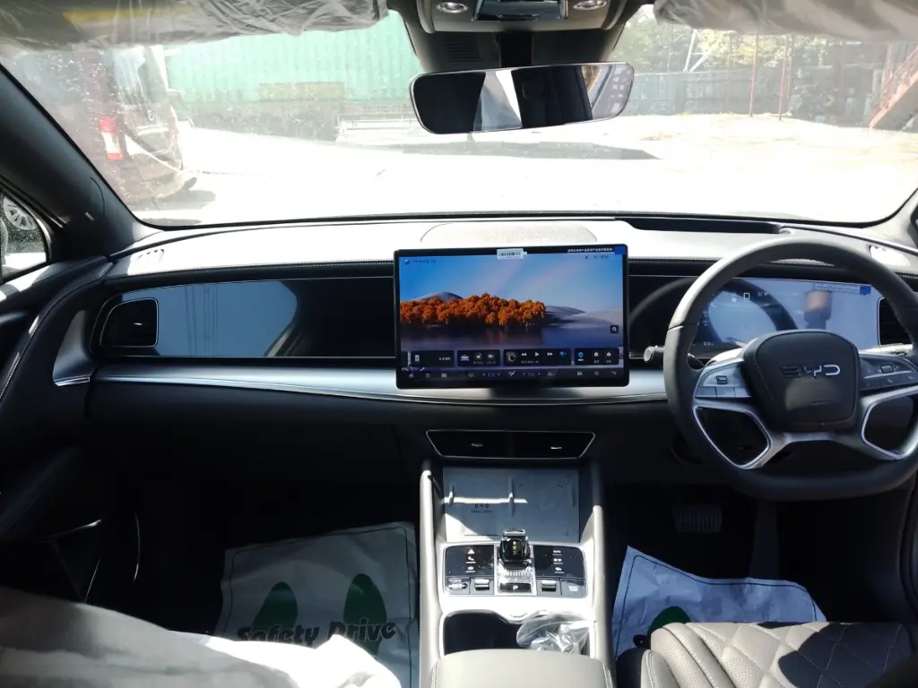 BYD SEALION 7 view 10