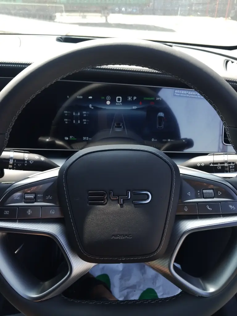 BYD SEALION 7 view 12