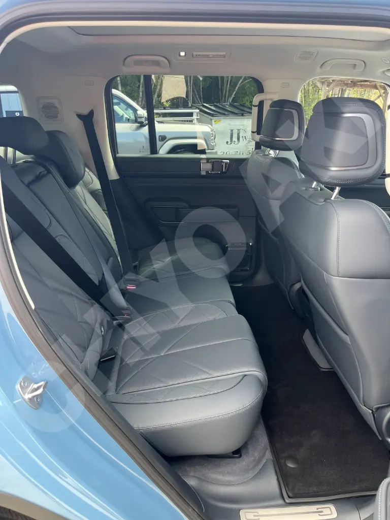 BYD DENZA B5 view 13