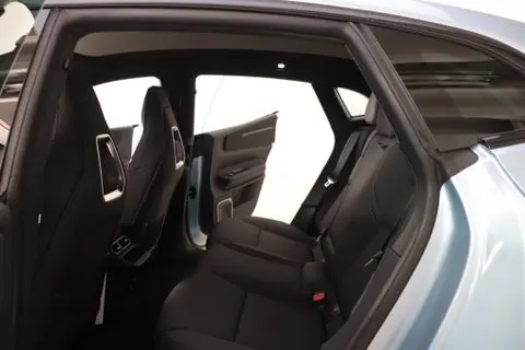 POLESTAR 4 view 11