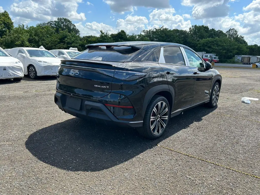 BYD SEALION 7 view 6