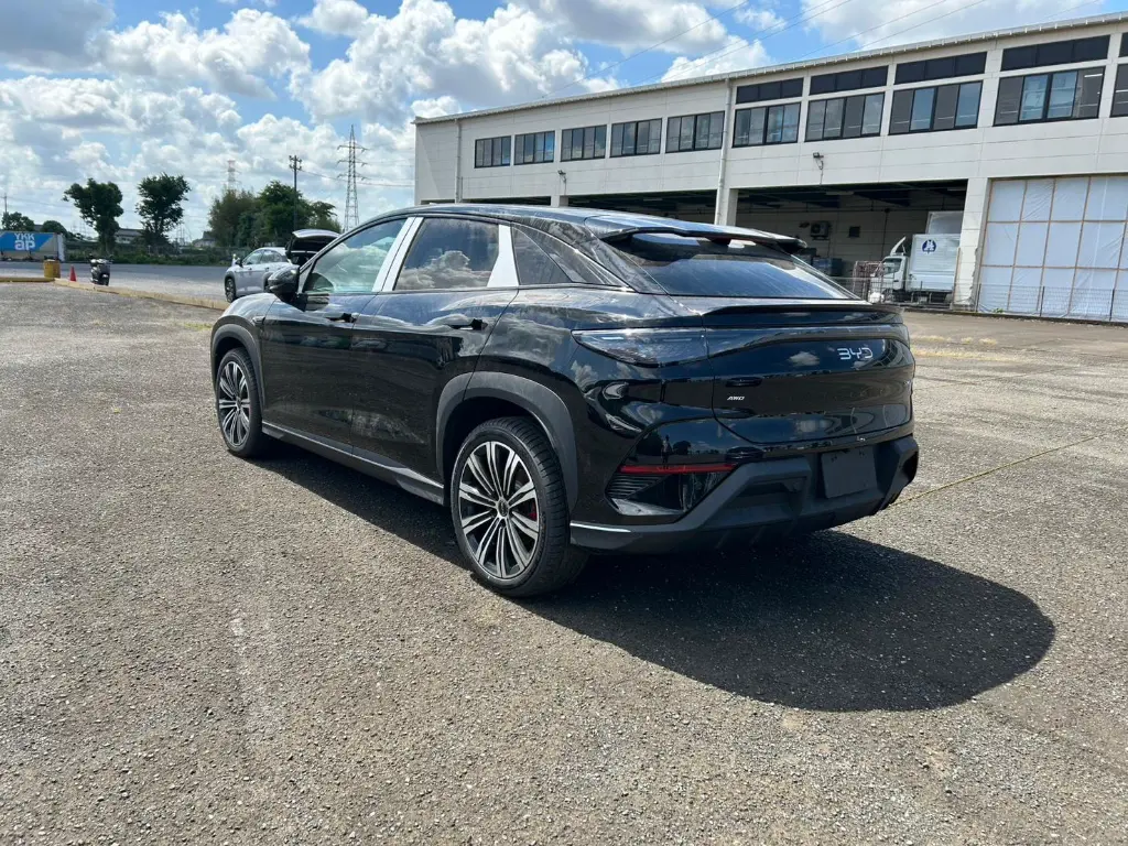 BYD SEALION 7 view 8