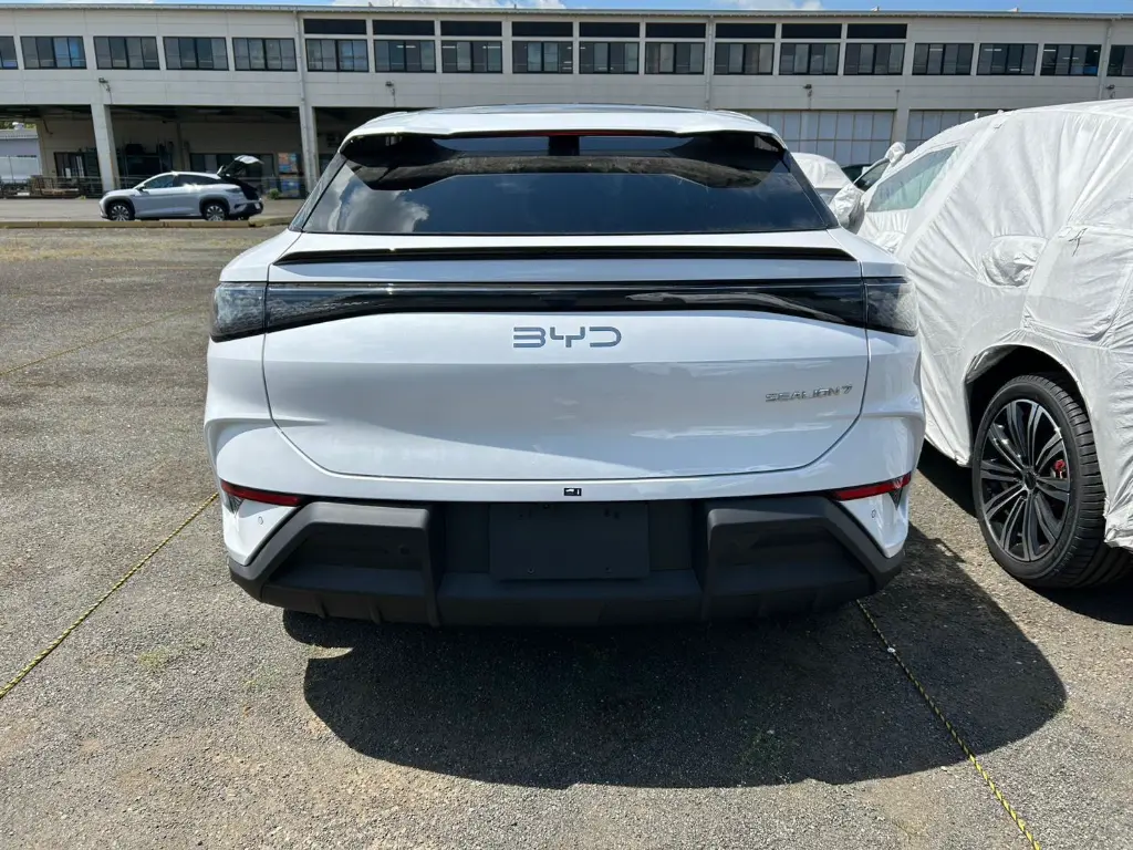 BYD SEALION 7 view 6
