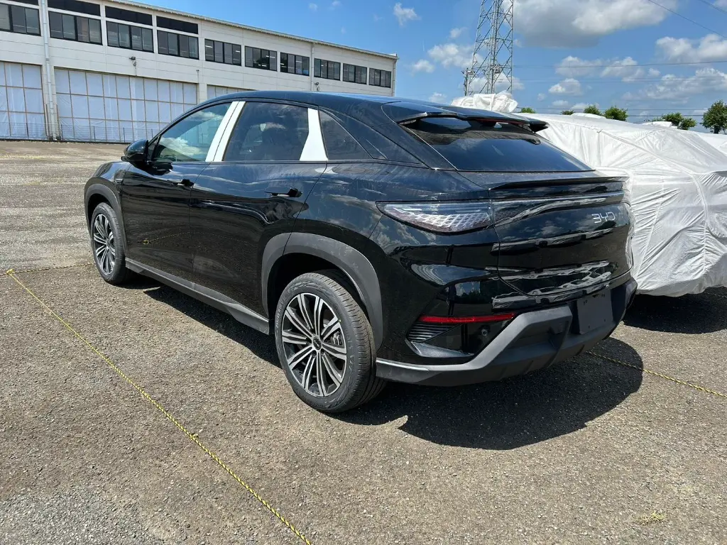 BYD SEALION 7 view 2