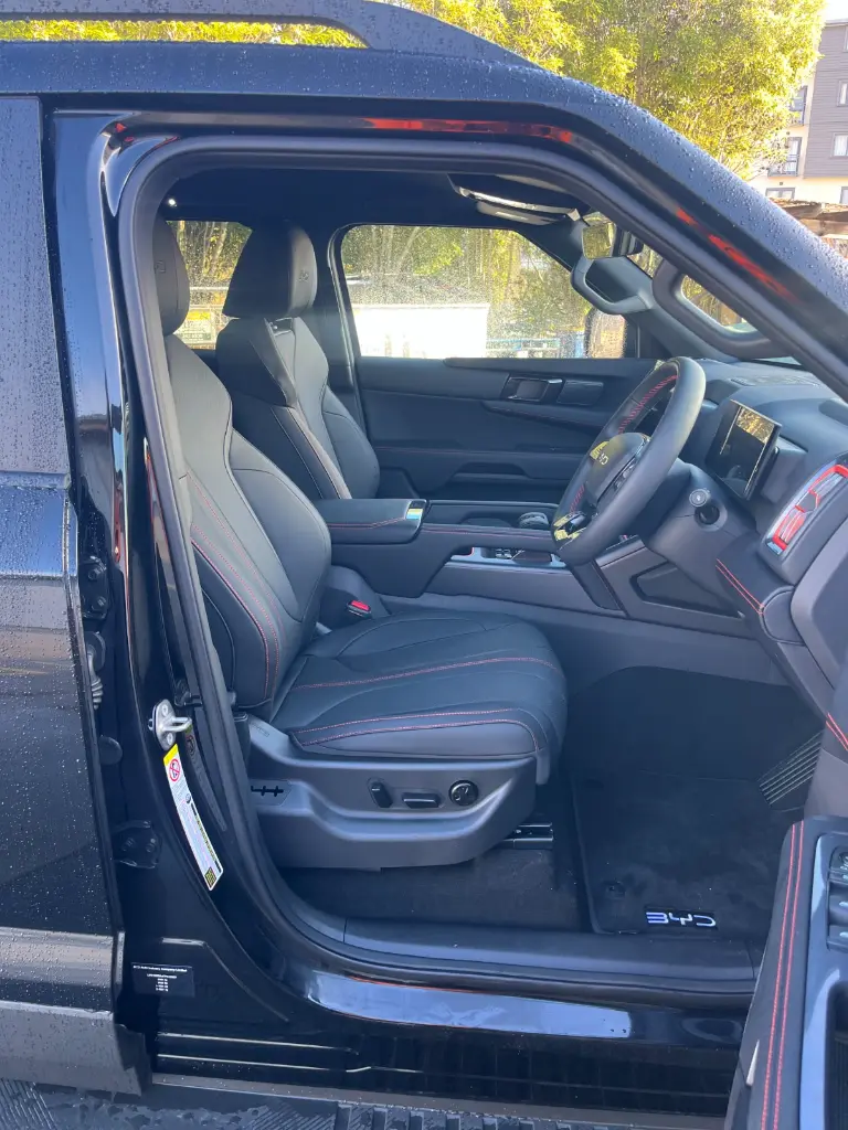 BYD SHARK 6 view 7