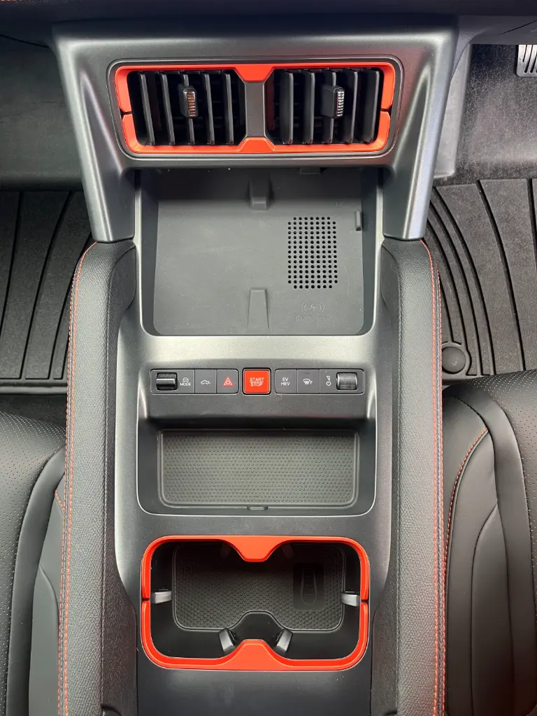 BYD SHARK 6 view 7