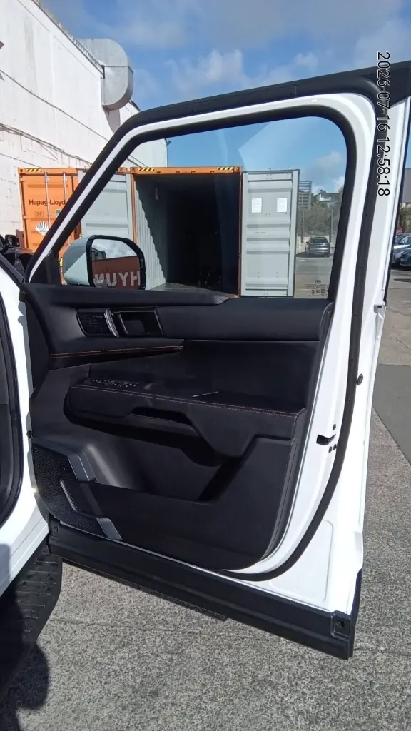 BYD SHARK 6 view 7