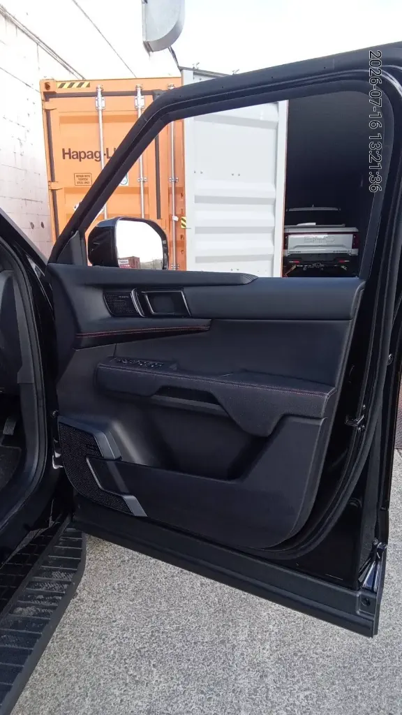 BYD SHARK 6 view 8