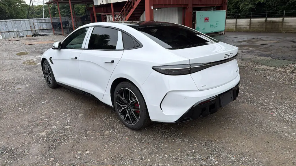 BYD SEAL view 7