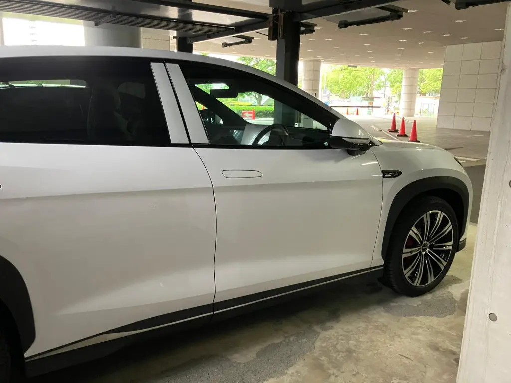 BYD SEALION 7 view 4