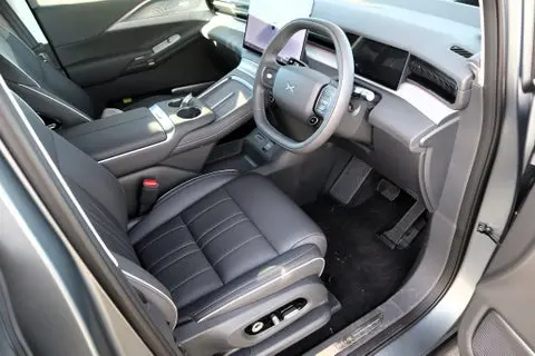 XPENG X9 view 6