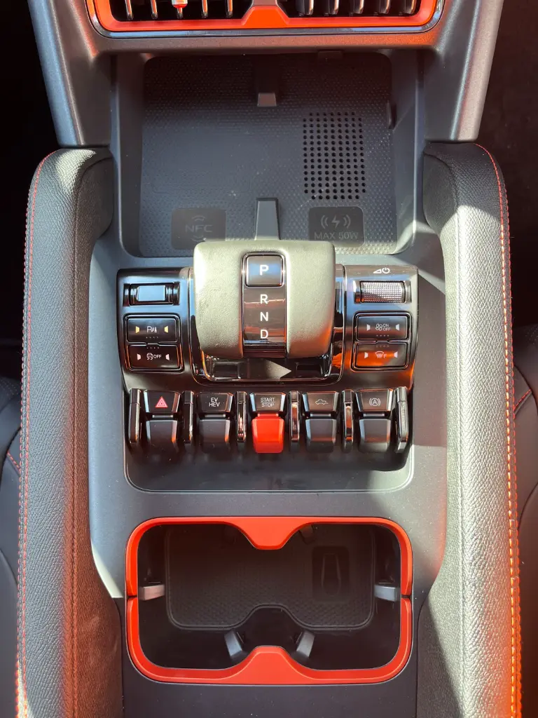 BYD SHARK 6 view 10