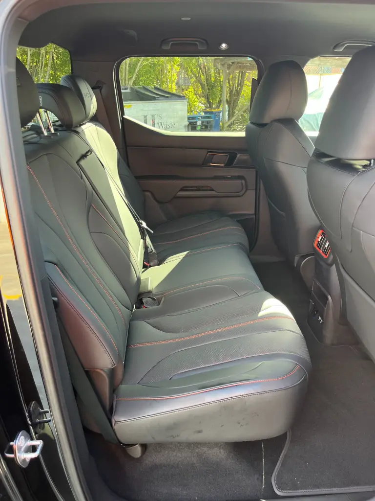 BYD SHARK 6 view 12