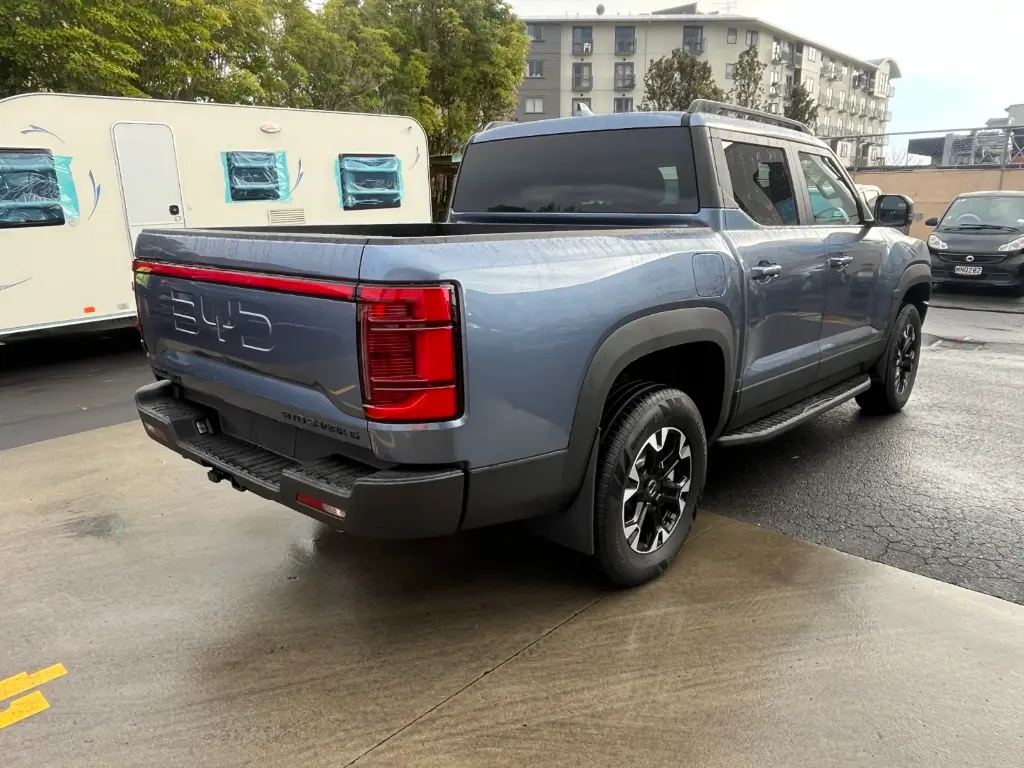 BYD SHARK 6 view 6