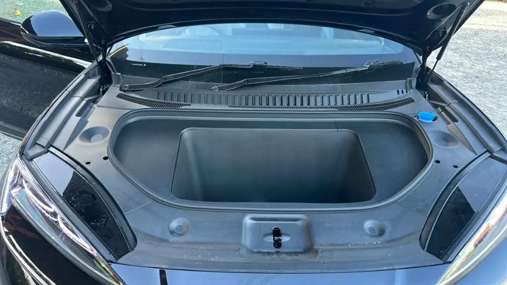 BYD SEALION 7 view 2