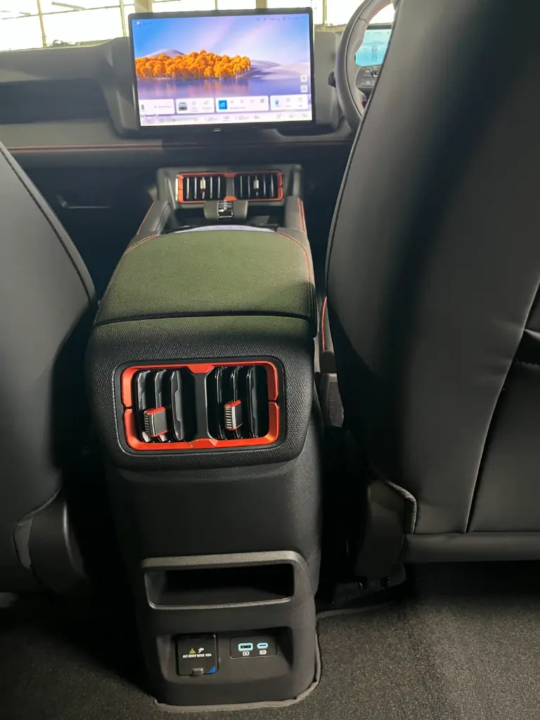 BYD SHARK 6 view 13