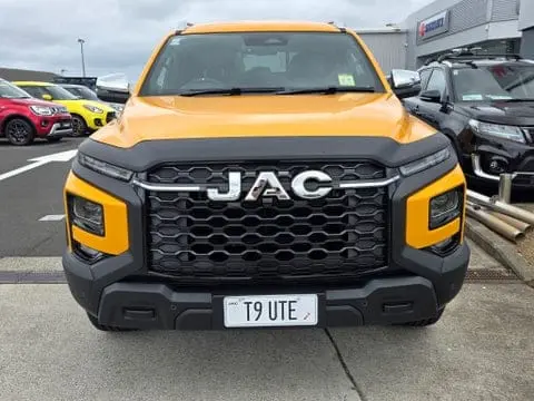 JAC T9 view 3
