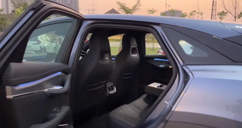 BYD SEALION 7 view 12