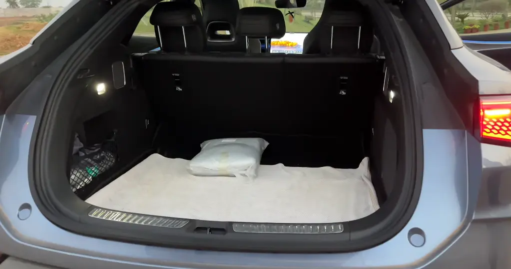 BYD SEALION 7 view 13